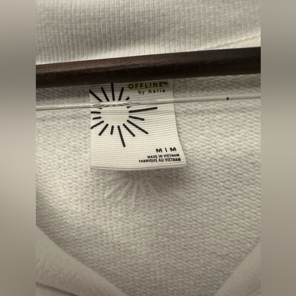 Offline by Aerie White Cropped Quarter Zip Sweatshirt with Thumbholes EUC Medium - Picture 3 of 6
